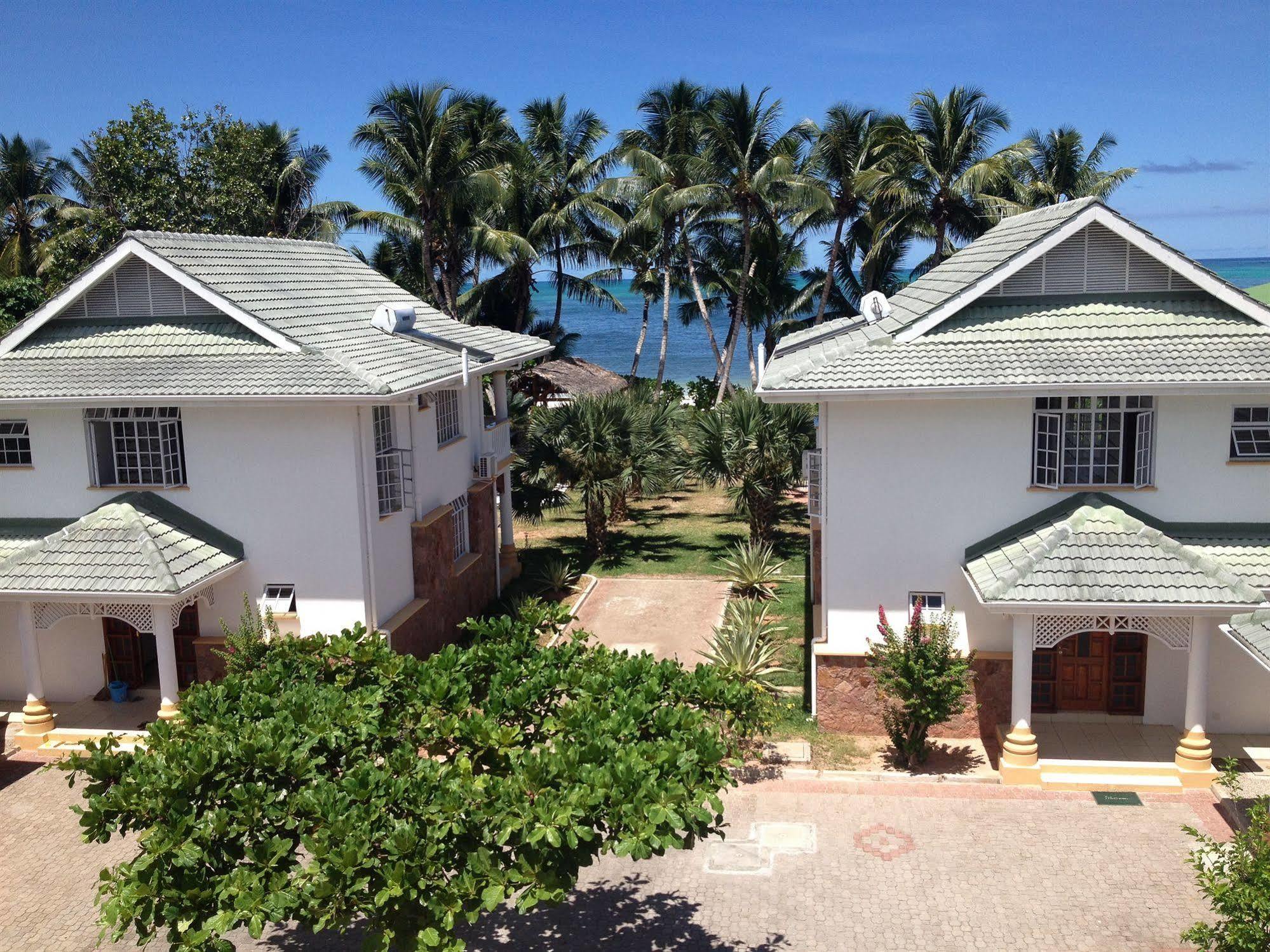 Ocean Jewels Resort Grand Anse  Exterior foto